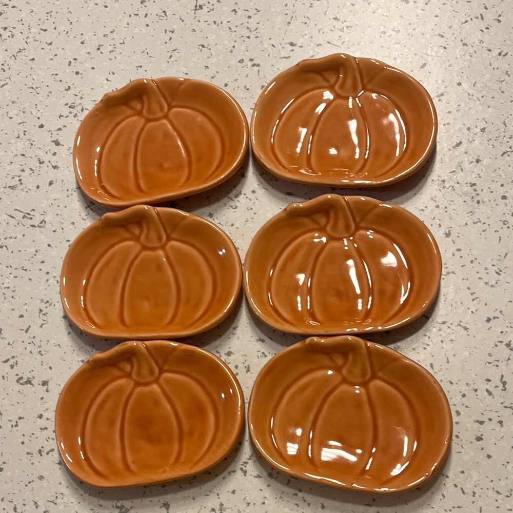 Set of 6 Pumpkin Shaped Plates